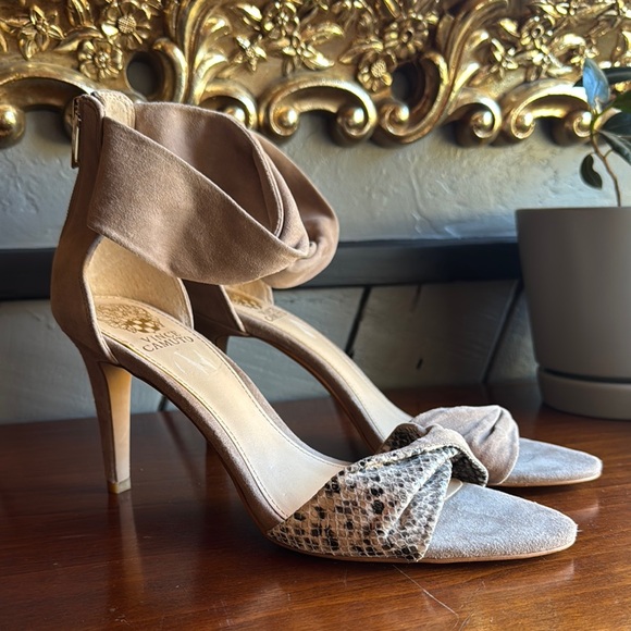 Vince Camuto Tan and Snakeskin Heels size 10 ankle zip suede open toed dressy - Picture 1 of 7